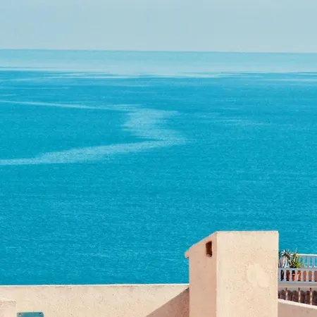 Seaview Terrace * تورّيفيِخا